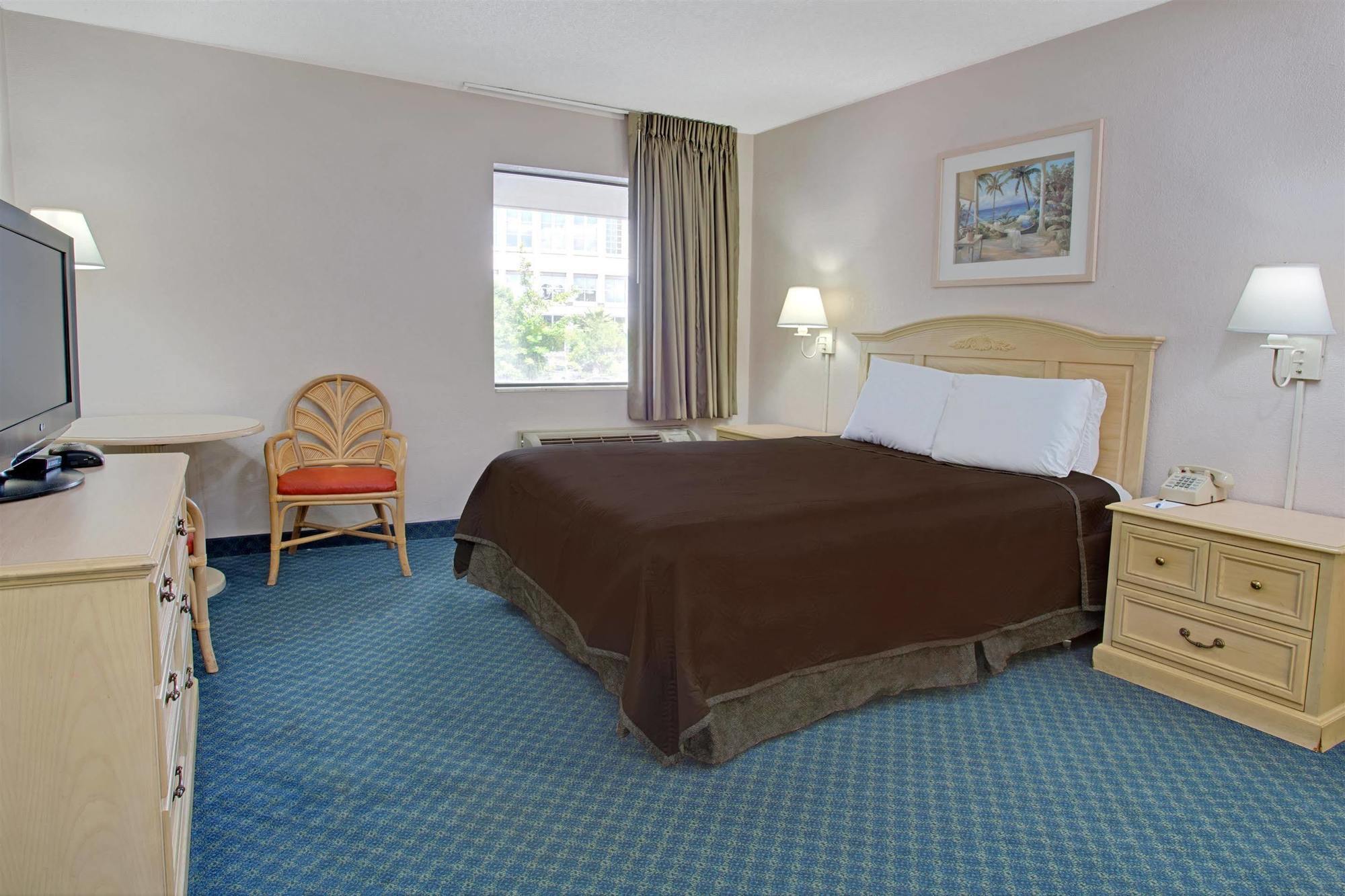 Travelodge By Wyndham Orlando Downtown Centroplex Екстер'єр фото